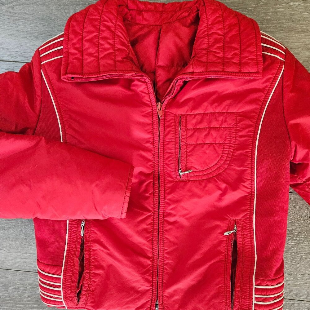 Vintage Women's red short puffer jacket with white piping detail